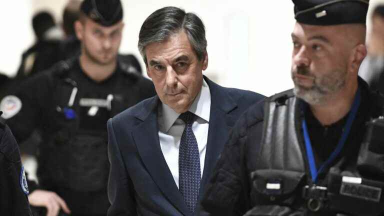 “Since the start of this investigation, there has been a reduction at each stage of the faults alleged against François Fillon”, underlines his lawyer