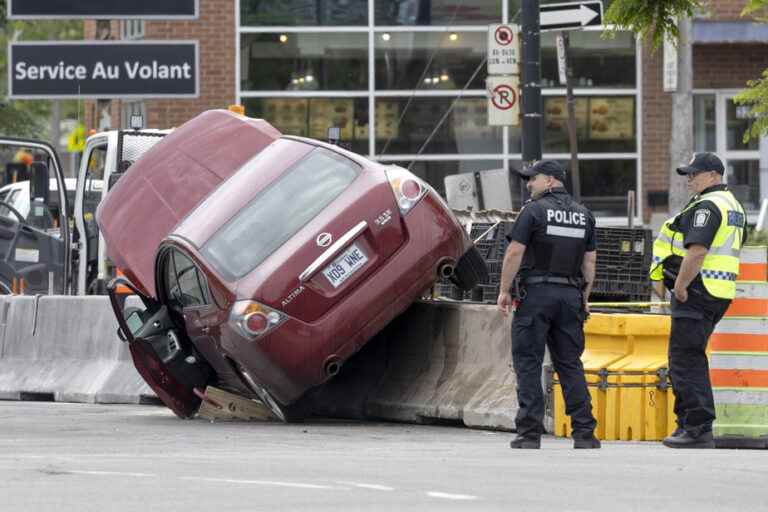 St. Michael |  A policeman and a construction worker hit by a vehicle