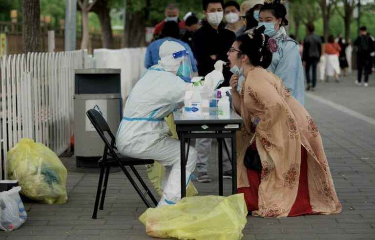 Struggling with COVID-19, Beijing closes dozens of subway stations