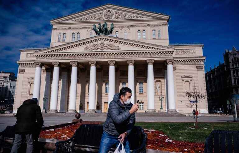 The Bolshoi Theater withdraws the shows of two critical directors