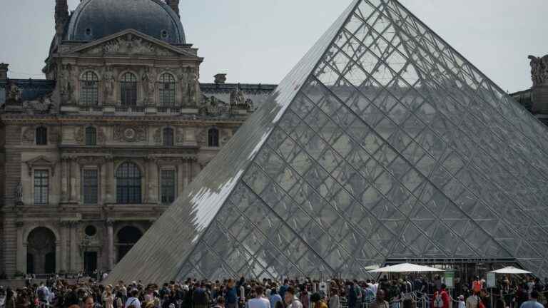 The former president of the Louvre Jean-Luc Martinez indicted for money laundering in an investigation for trafficking in antiquities