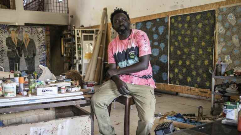 The painter Omar Ba, rising star of contemporary African art, causes a sensation at the Dakar Biennale