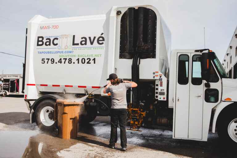 Tray-Washed |  Clean bins for more compost