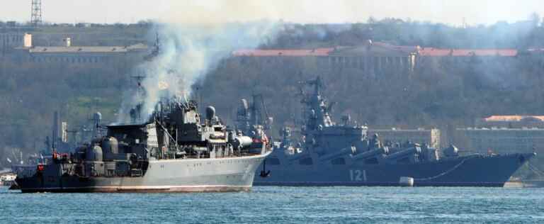 Ukrainian army claims to have destroyed two Russian patrol boats