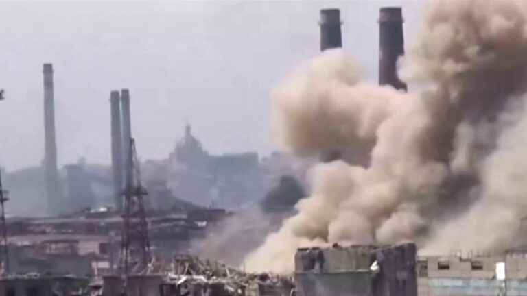 War in Ukraine: Russia hits Mariupol hard