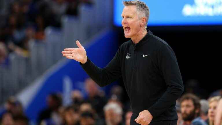 “We are taken hostage by 50 senators in Washington”, protests NBA coach Steve Kerr