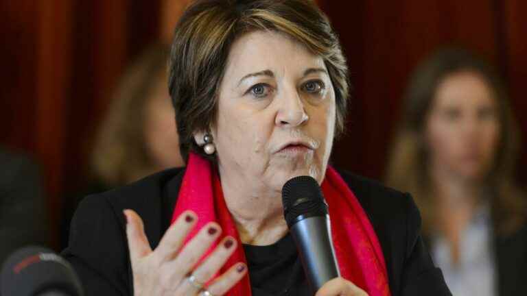 “We do not unite with anyone to do anything”, denounces the former environmental minister Corinne Lepage