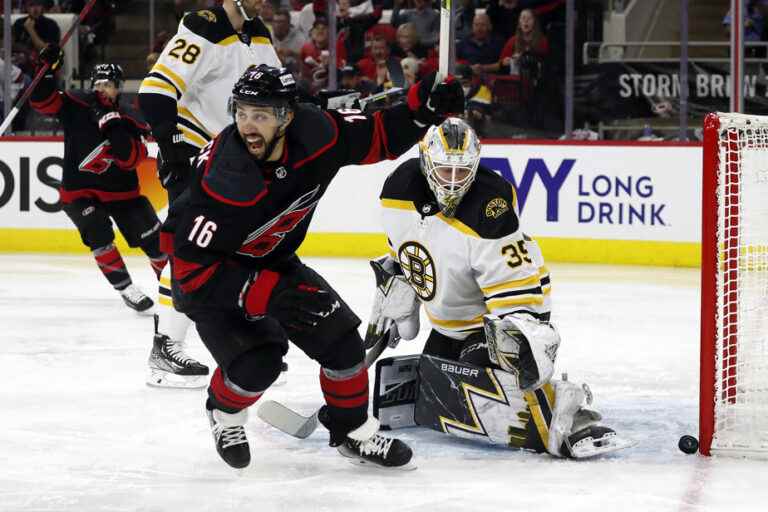 Wednesday in the NHL Playoffs |  Hurricanes win 5-2 in Game 2