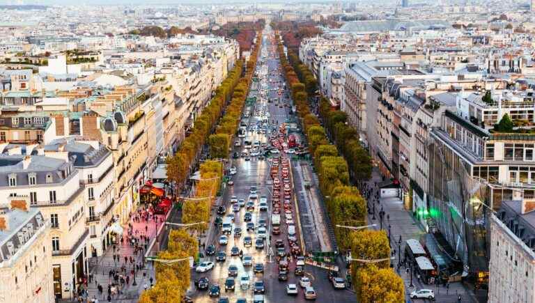 What is a boulevard?  what is an avenue?  subtle difference or not?