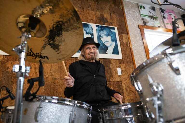 Yes drummer Alan White dies aged 72