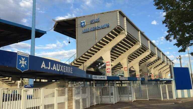 a fan-zone installed in Auxerre