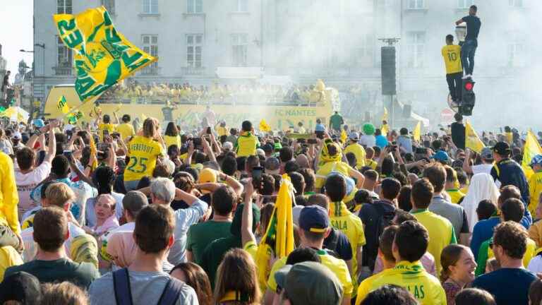 back in Nantes, the Canaries celebrated by their supporters