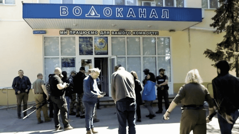 in Kherson, the Russians confirm their hold and want to normalize the situation