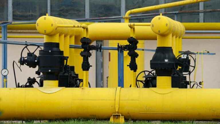 kyiv accuses Moscow of lowering the volumes of Russian gas sent to Europe