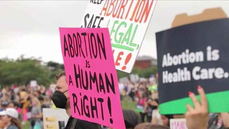 many demonstrations to defend the right to abortion