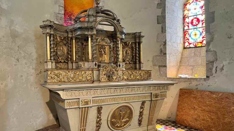 the altar of the church of Fontgombault in restoration, an online help to help with financing