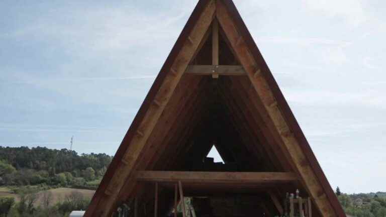 the crazy success of A-frame houses, simple and economical