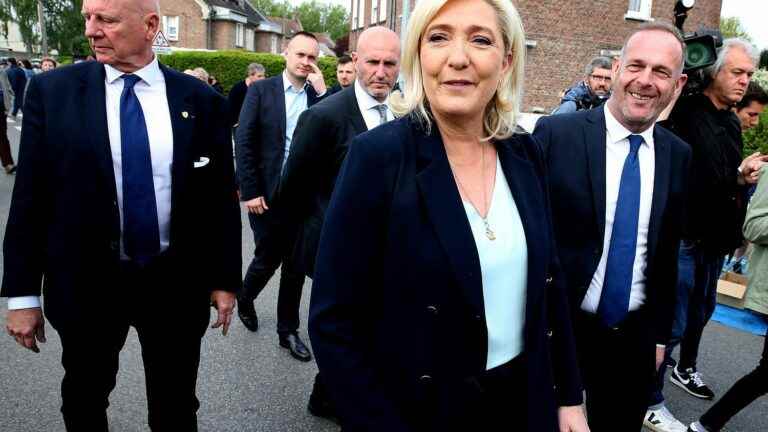 the two objectives of Marine Le Pen