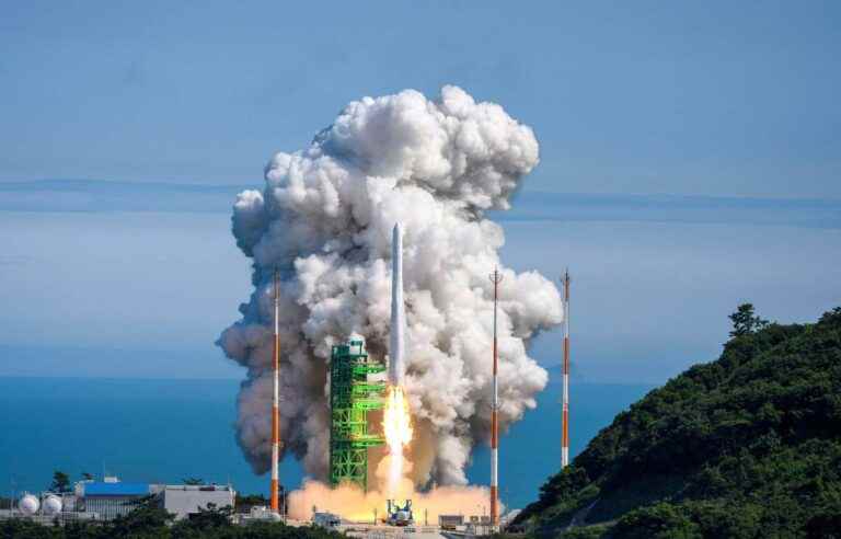 South Korea launched its first domestically designed space rocket