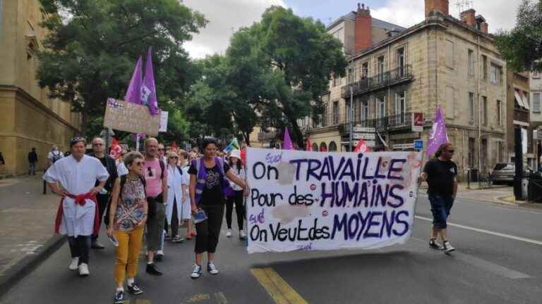 300 caregivers demonstrate in Bordeaux in the midst of a hospital crisis