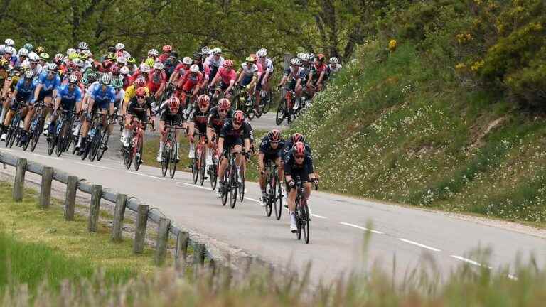 5th stage, Thizy-les-Bourgs > Chaintré (162.3 km)