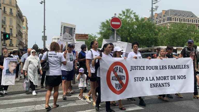 A march for justice for victims of score settling in Marseille