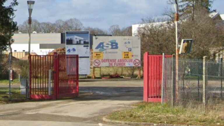 A stock of lithium goes up in smoke in a battery factory in Bourges