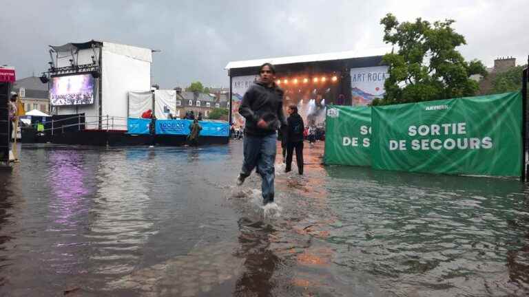 A violent storm hits the Art Rock festival in Saint-Brieuc