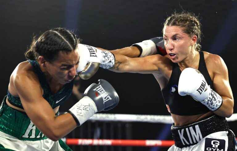 After three postponements, the clash between Kim Clavel and Yesenia Gomez should take place