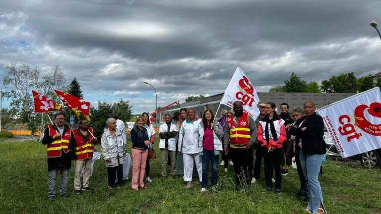 At the Daumézon hospital in Fleury-les-Aubrais, psychiatric caregivers on the verge of rupture