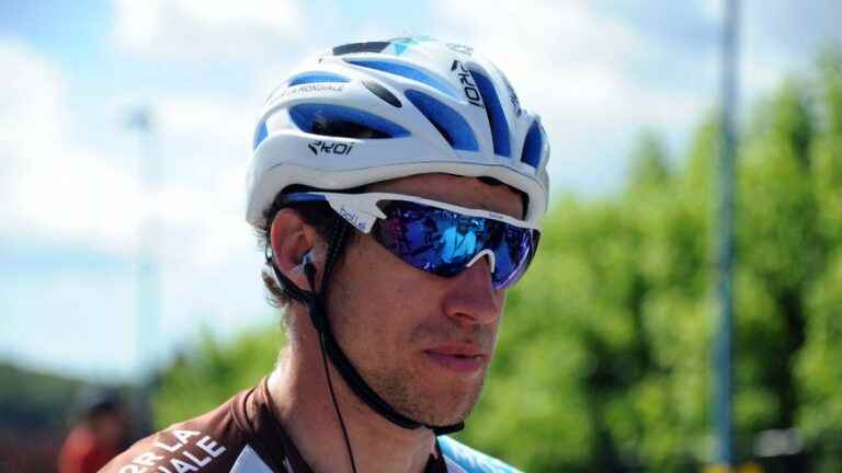 Aveyron cyclist Alexandre Geniez thanked by his team