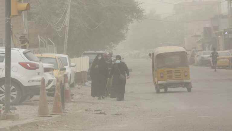 Baghdad airport suspends flights due to new dust storm