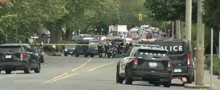 British Columbia: Six police officers shot and injured in bank robbery