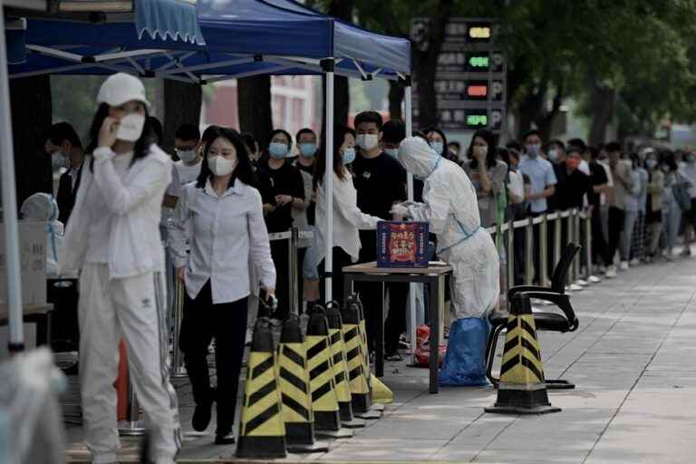 COVID-19 in Beijing |  Screening restarts after outbreak in bar