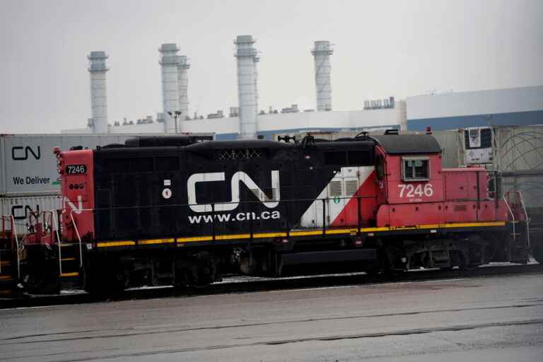 Canadian National |  Some 750 employees threaten to go on strike on Saturday