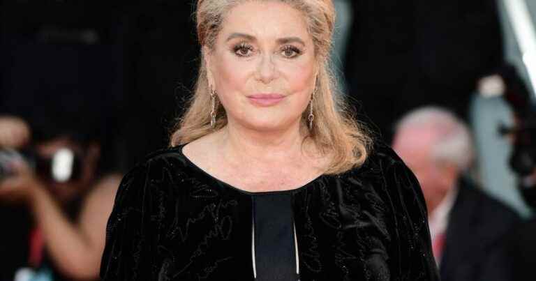 Catherine Deneuve rewarded: the Venice Film Festival will award her a prize