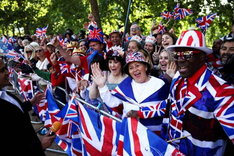 Crowds and pomp to launch Queen Elizabeth II Jubilee