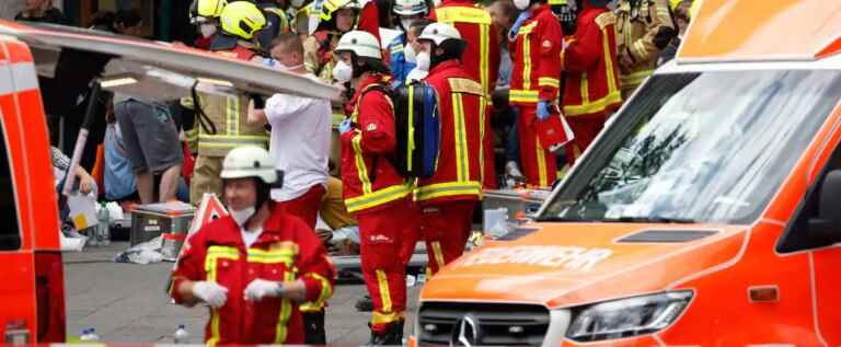 [EN IMAGES] A car hits pedestrians in Germany: one dead and 8 injured