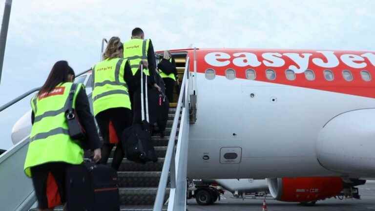 EasyJet cancels flights due to lack of staff