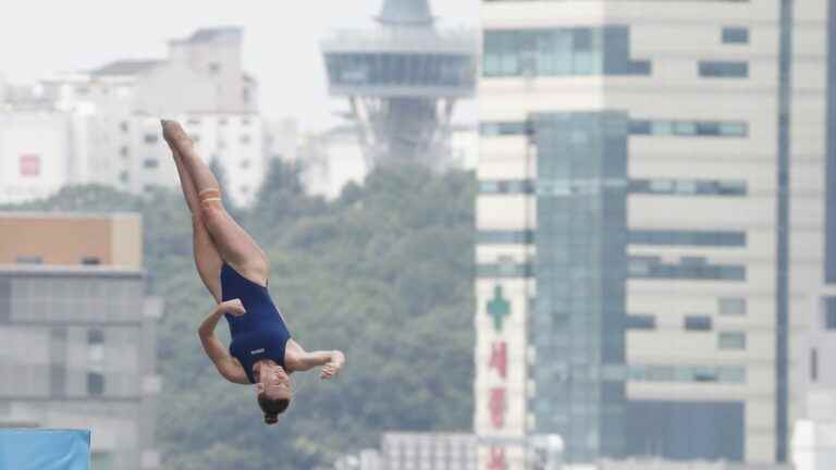 Ellie Smart, the cliff diving champion who wants to save the oceans from plastic invasion