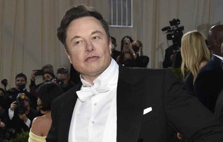 Elon Musk threatens to drop bid for Twitter