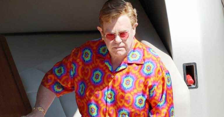 Elton John in a wheelchair before the Queen’s Jubilee, he reassures his fans about his health