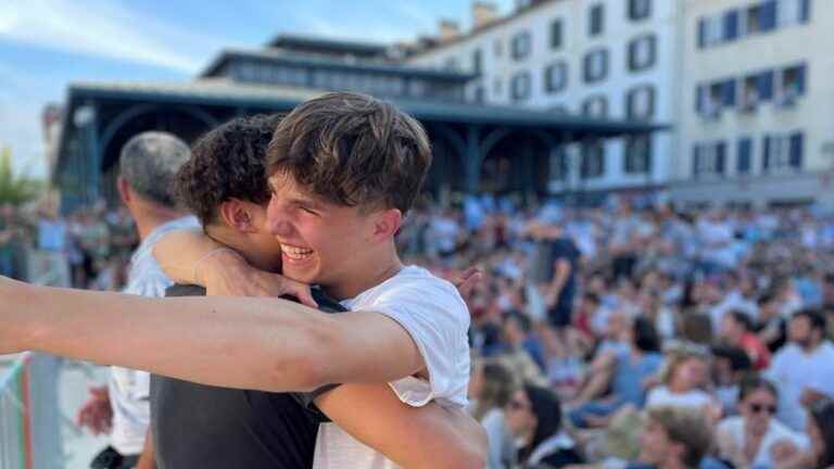 Final Pro D2 – Relive in pictures the victory of Aviron Bayonnais from the square of Les Halles