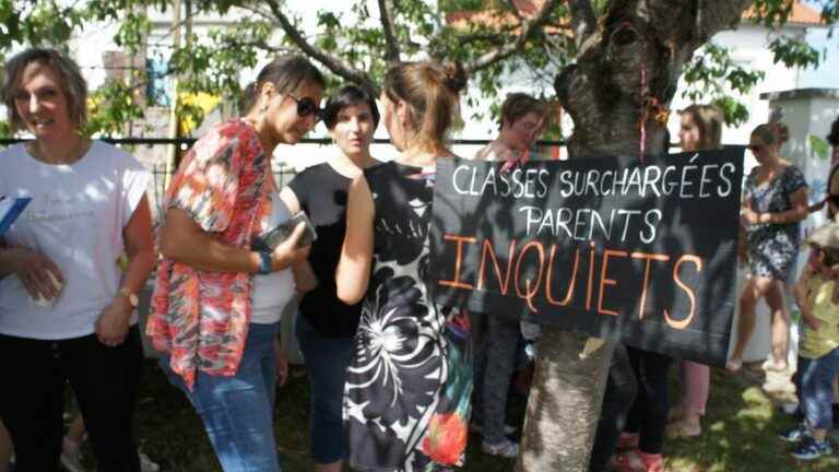 “Five levels per class, no!” deplore the parents of students at the Larceveau school