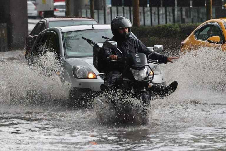 Four dead and one missing in floods in Turkey