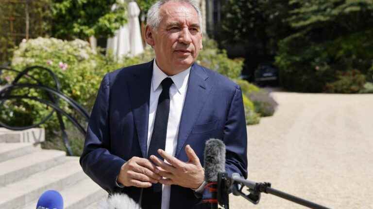 François Bayrou wonders about the “usefulness” of an inscription in the Constitution