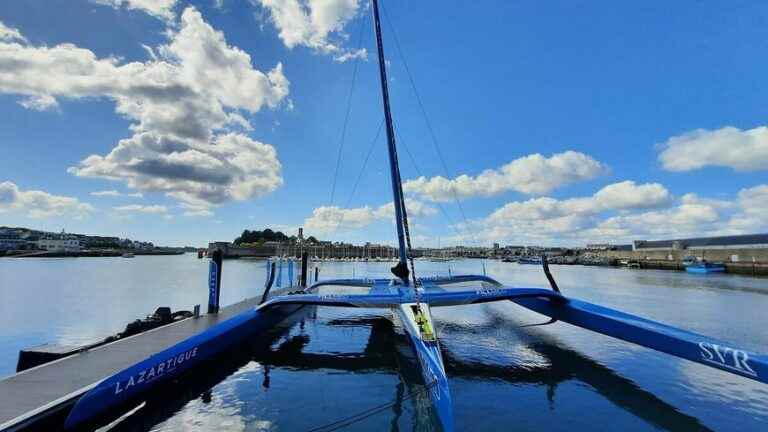 François Gabart at the start of the Drheam Cup in Cherbourg with the trimaran that is creating “the buzz”