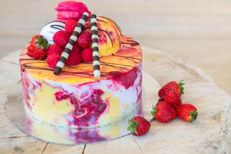 Freshness under the sun |  Refreshing frozen cakes