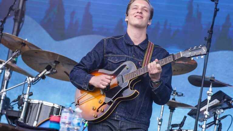 George Ezra lets go for his third album, “Gold Rush Kid”