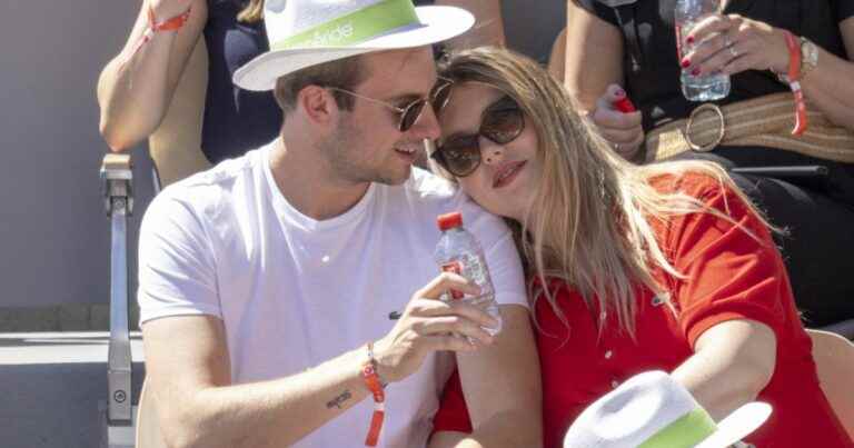 Héloïse Martin pregnant: the actress very complicit with her husband at Roland Garros